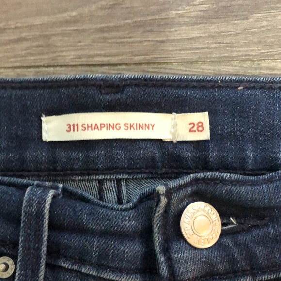 Levi’s dark blue denim jeans - Picture 3 of 5